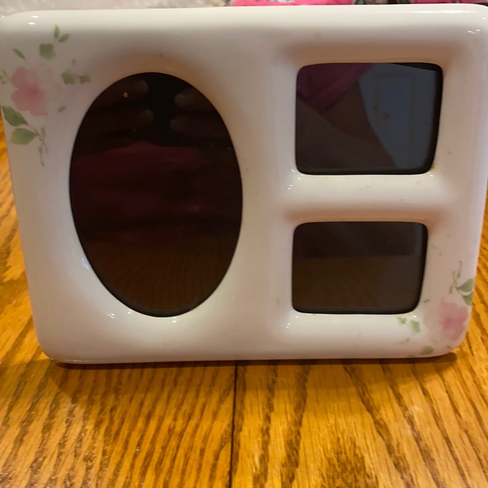 Small collage picture frame